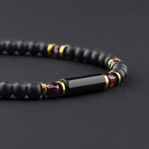 Bransoletka męska z czarnym turmalinem, granatem i onyksem w kolorze czarnym z czerwonym kamieniem, złota bransoletka, łańcuszek
