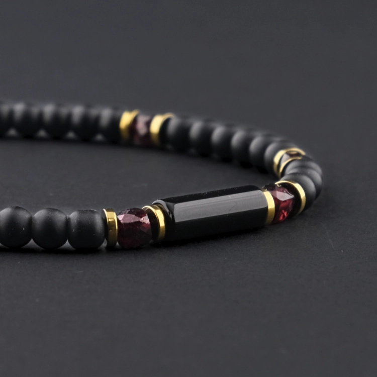 Bransoletka męska z czarnym turmalinem, granatem i onyksem w kolorze czarnym z czerwonym kamieniem, złota bransoletka, łańcuszek