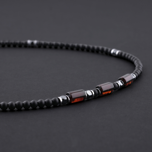 Stylowy męski naszyjnik z naturalnym bursztynem bałtyckim, agatem i hematytem Miju Jewellery
